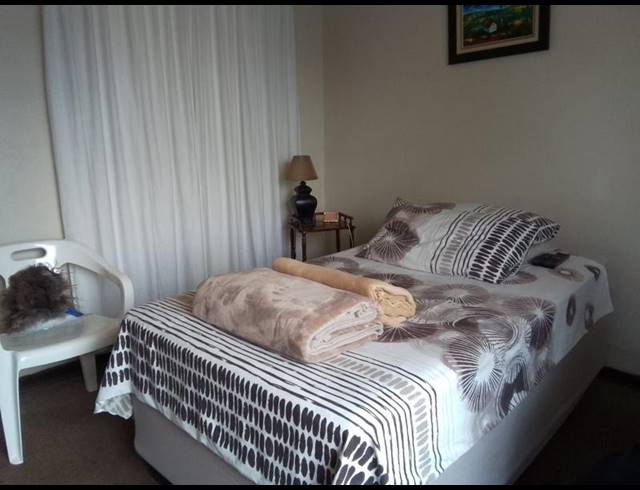 1 BEDROOM APARTMENT FOR SALE IN VANDERBIJLPARK CE 2..